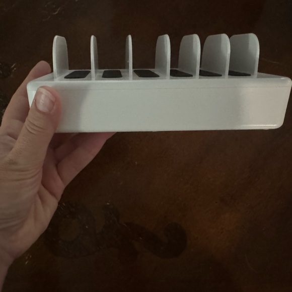 Charging Station - Picture 4 of 9